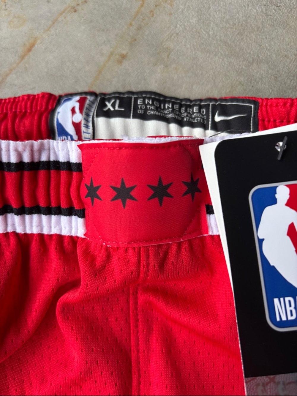 Nike NBA Chicago Bulls Swingman Dri-fit Basketball Shorts Youth size XL - Picture 4 of 6